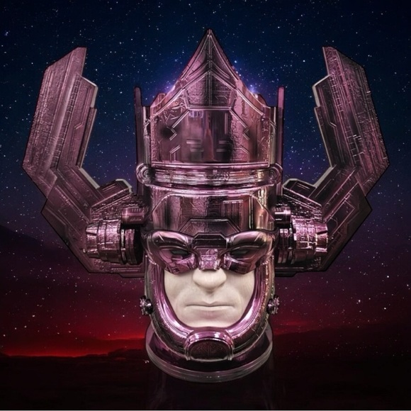 The Fantastic Four - Limited Edition Giant Galactus Popcorn Bucket w/ Lights - Picture 3 of 15